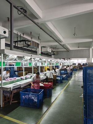 Un rasoir électrique 2 en 1 pour femmes avec 90 minutes de temps de travail et une batterie de 400 mAh